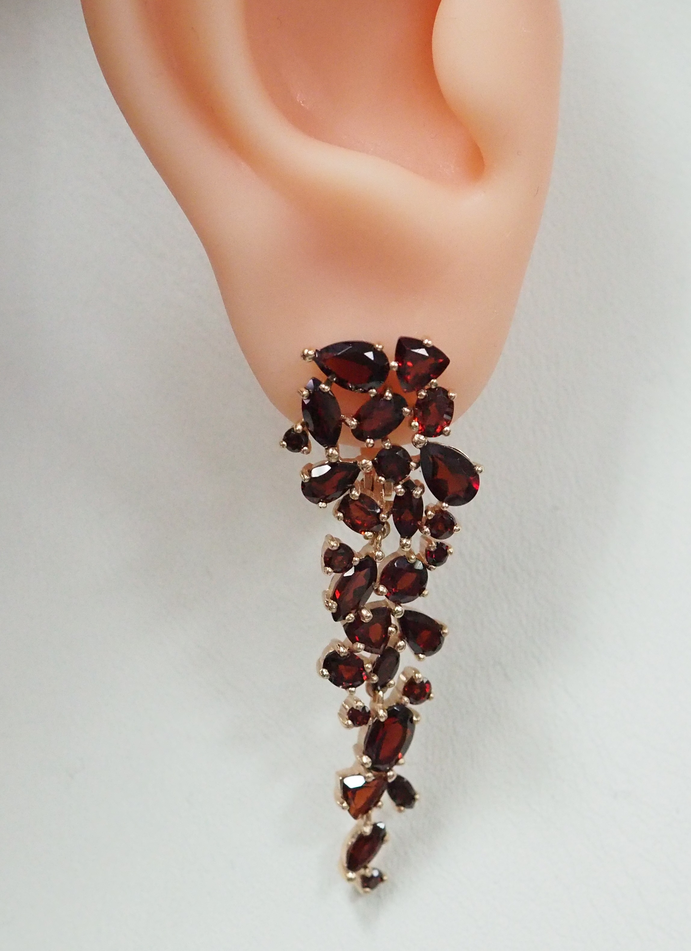 Серебряные серьги с гранатами